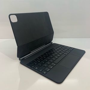 iPad Air Magic Keyboard, like new, great condition